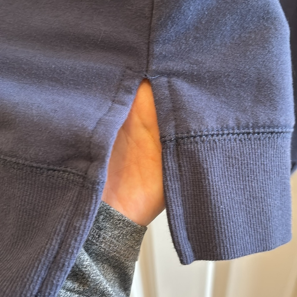 Sweatshirt - Picture 14 of 14